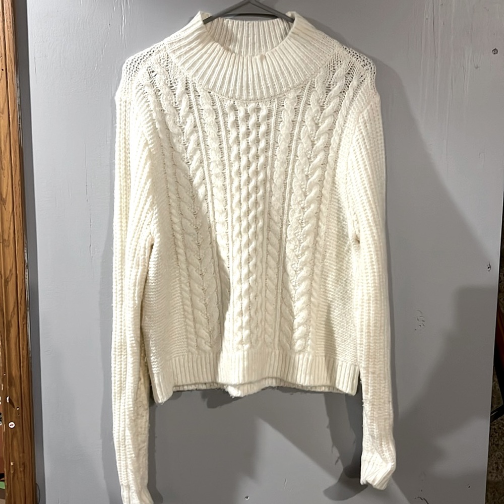 LOFT cable knit sweater SzMed SUPER SOFT‎